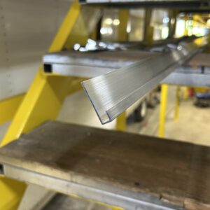 C9604 - J Moulding - 0.250 GAP X 10' - Aluminum